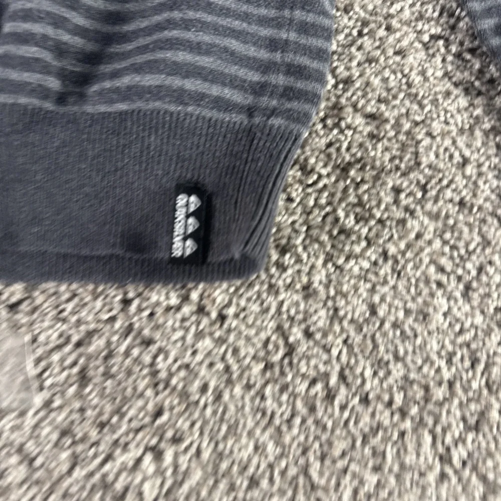Quicksilver‎ Men's Medium Sweater Crew neck Onto
